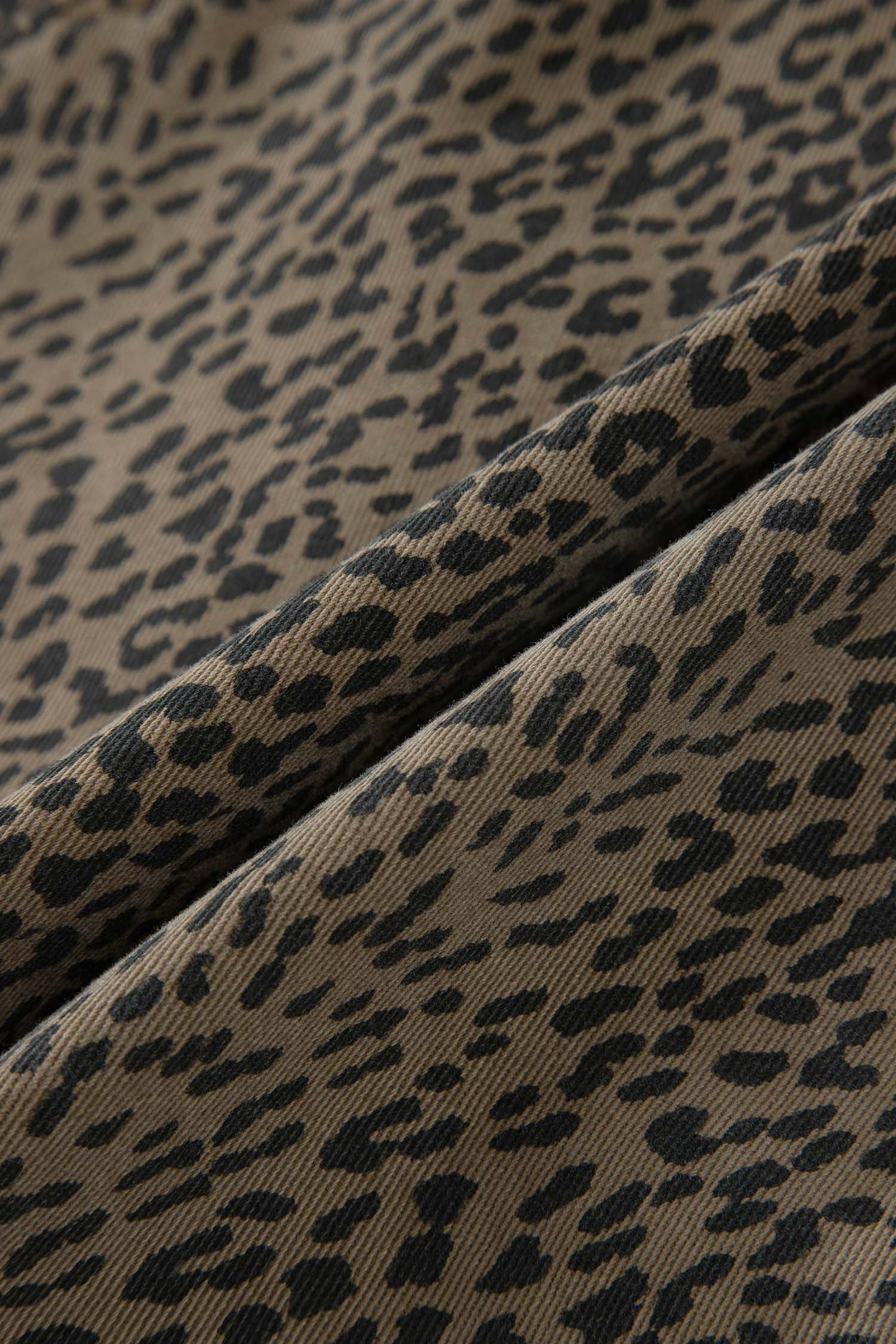 Leo Love - Pre Order