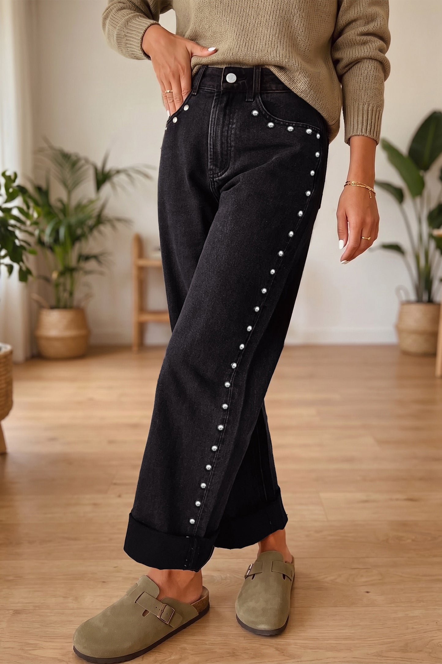 Studded Wonder Black - Pre Order