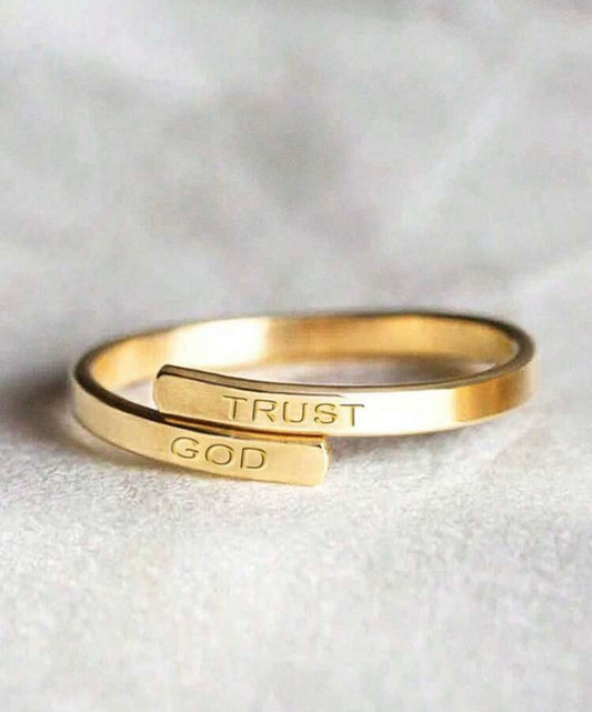 “Trust God” Ring - Gold