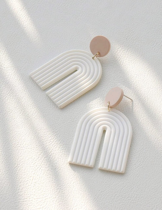 Kelsey Earrings: White